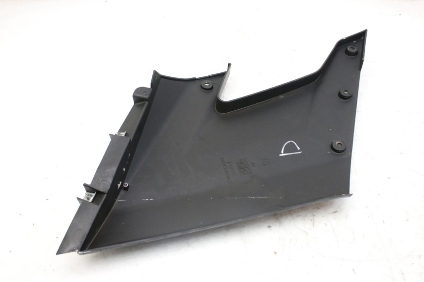 photo de FLANCO LATERAL DELANTERO DERECHO DERBI GPR 50 (2004 - 2009)