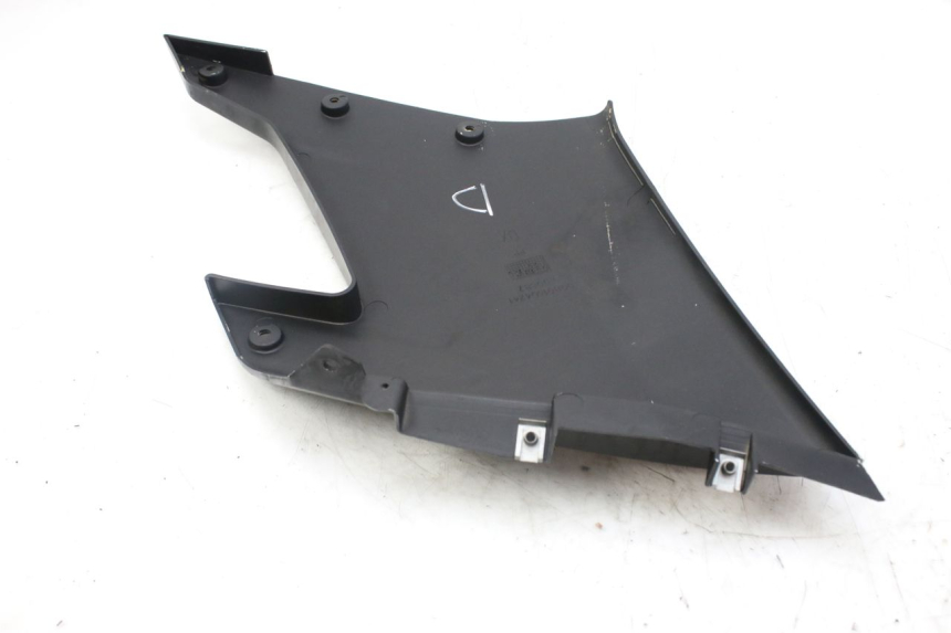 photo de FLANCO LATERAL DELANTERO DERECHO DERBI GPR 50 (2004 - 2009)