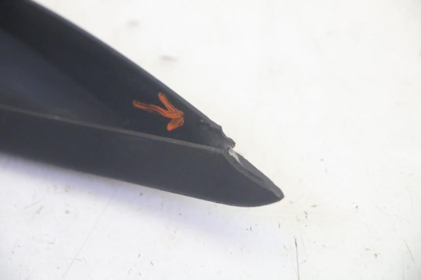 photo de CARENADO DELANTERO DERECHO PIAGGIO MP3 HPE 350 (2018 - 2020) - Primer plano técnico