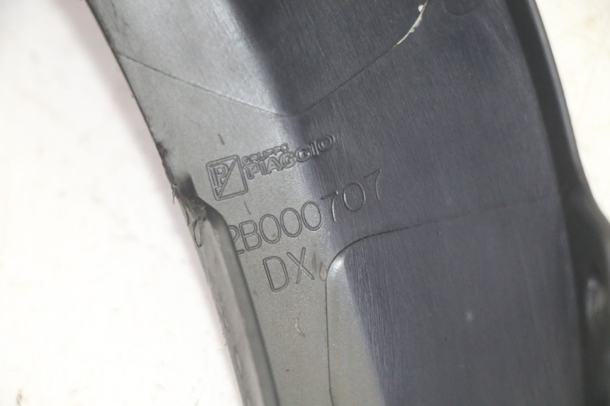 photo de CARENADO DELANTERO DERECHO PIAGGIO MP3 HPE 350 (2018 - 2020) - Vista general del producto