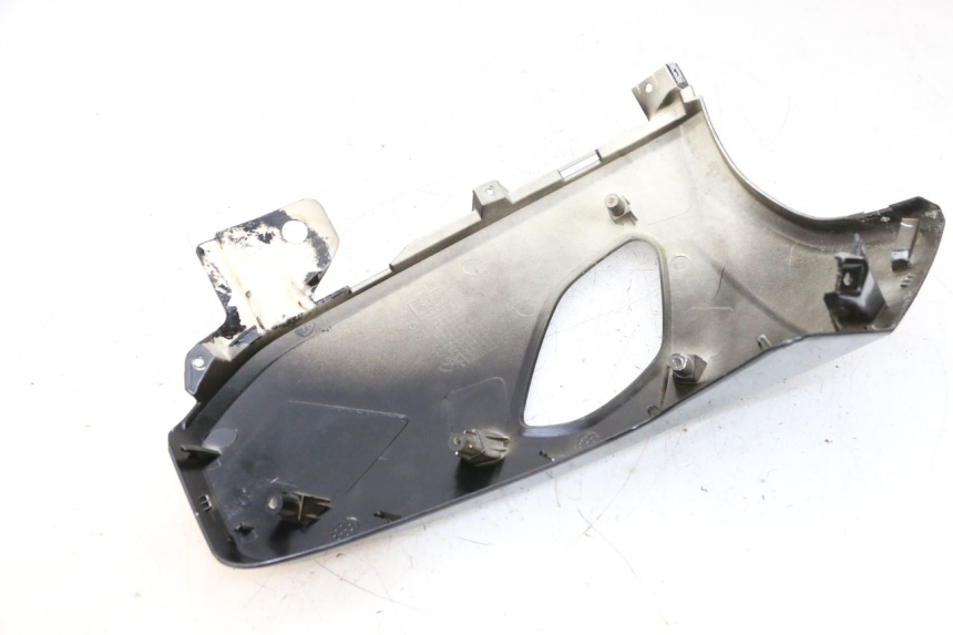 photo de CARENADO DELANTERO IZQUIERDO JM MOTORS SANTANA 50 (2014 - 2023) - Estado de la superficie y material