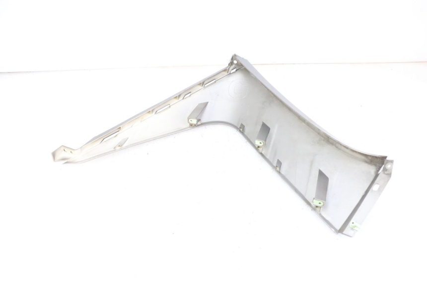 photo de CARENADO DELANTERO IZQUIERDO PEUGEOT SATELIS 125 (2013 - 2018)