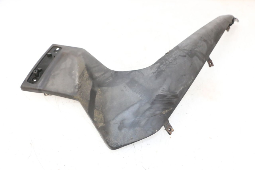 photo de FLANCO LATERAL DELANTERO IZQUIERDO YAMAHA XMAX X-MAX 125 (2006 - 2009) - Detalles de los puntos de fijación