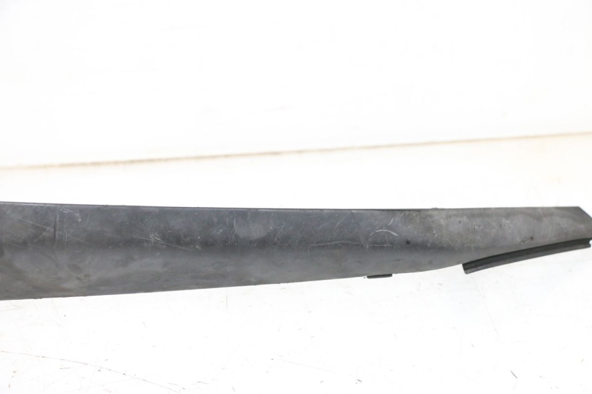 photo de FLANCO LATERAL DELANTERO IZQUIERDO YAMAHA XMAX X-MAX 125 (2006 - 2009) - Estado de la superficie y material