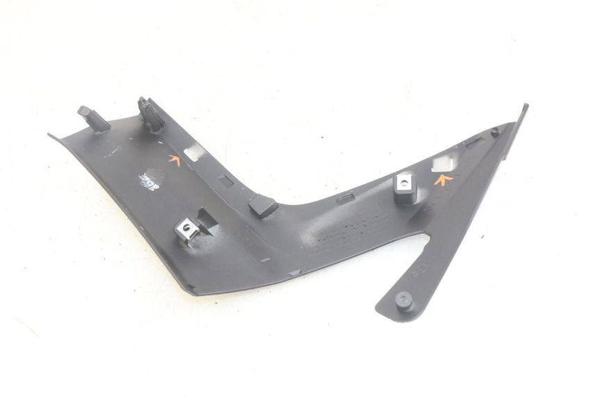 photo de FLANCO LATERAL DELANTERO IZQUIERDO YAMAHA X-MAX XMAX 125 (2010 - 2014)