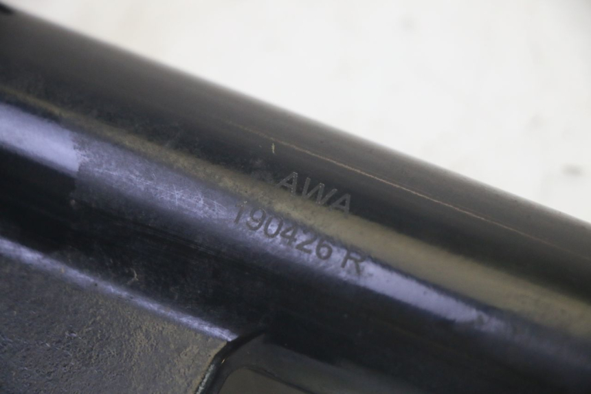 photo de BOTELLA HORQUILLA  SYM CROX 4T 50 (2016 - 2023) - Detalles de los puntos de fijación