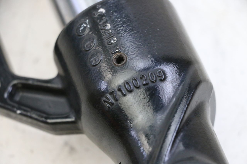 photo de BOTELLA HORQUILLA DERECHA  BMW G310 R 310 (2016 - 2020)