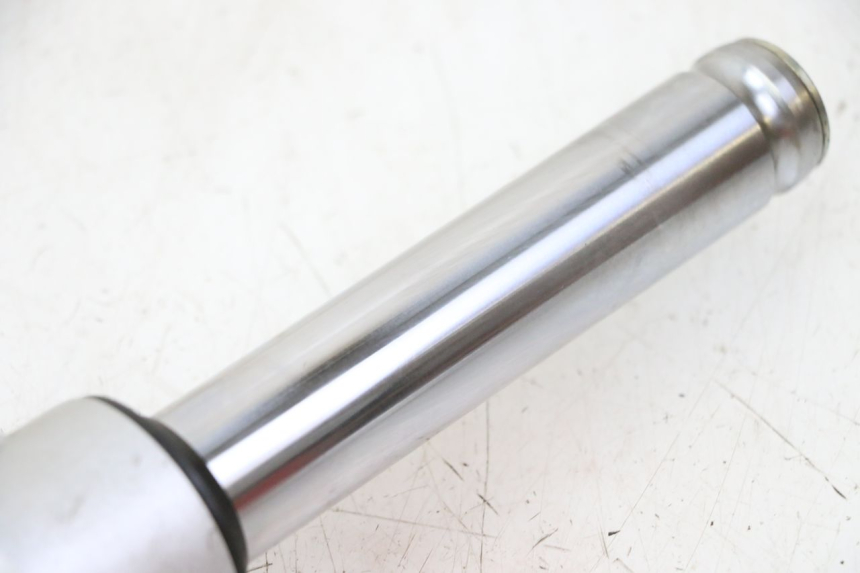 photo de BOTELLA HORQUILLA DERECHA  PEUGEOT KISBEE 4T 50 (2018 - 2022)