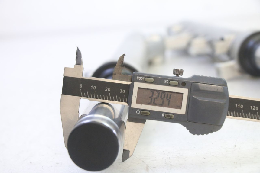 photo de BOTELLA HORQUILLA  HONDA FES S-WING SWING ABS 125 (2007 - 2015)