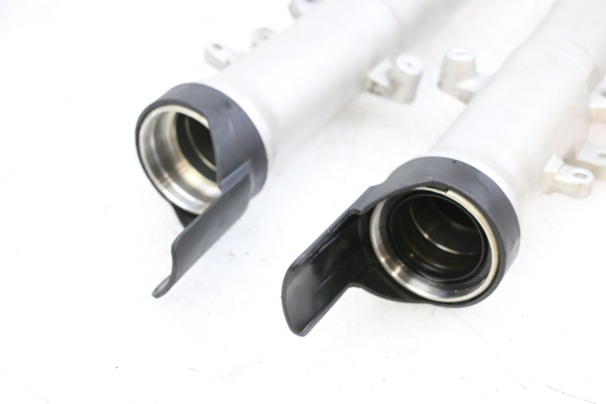 photo de BOTELLA HORQUILLA  YAMAHA FJR ABS 1300 (2006 - 2012) - Estado de la superficie y material