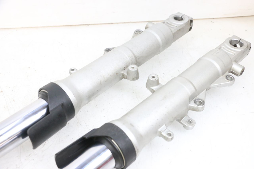 photo de BOTELLA HORQUILLA  YAMAHA FJR ABS 1300 (2006 - 2012) - Otra perspectiva