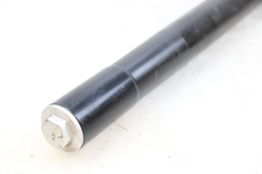 photo de BOTELLA HORQUILLA IZQUIERDA KSR CODE 125 (2018 - 2020) - Primer plano técnico