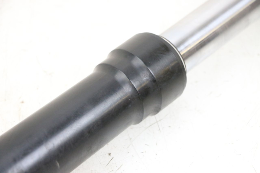 photo de BOTELLA HORQUILLA IZQUIERDA KSR CODE 125 (2018 - 2020) - Estado de la superficie y material