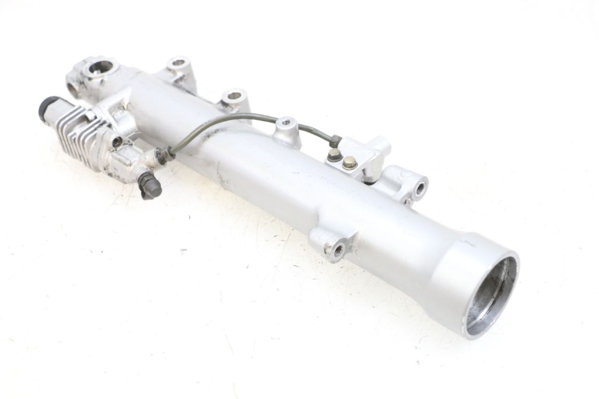 photo de BOTELLA HORQUILLA IZQUIERDA KAWASAKI GPZ RX 1000 (1986 - 1988) - Primer plano técnico