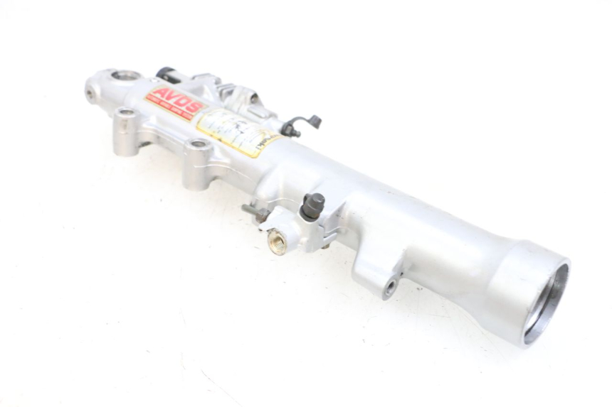 photo de BOTELLA HORQUILLA IZQUIERDA KAWASAKI GPZ RX 1000 (1986 - 1988) - Detalles de los puntos de fijación