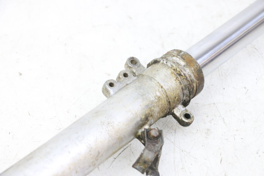 photo de BOTELLA HORQUILLA IZQUIERDA HONDA MTX TC02 125 (1987 - 1989)