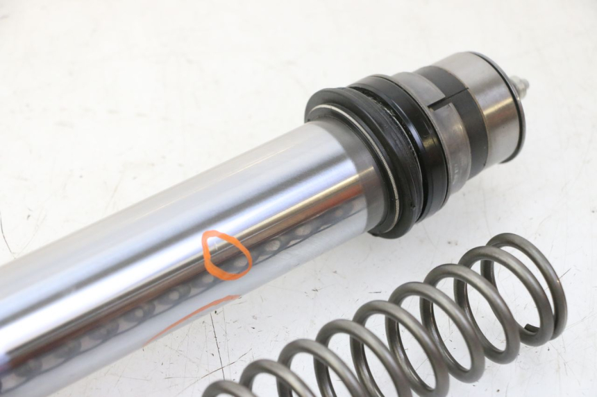 photo de BOTELLA HORQUILLA IZQUIERDA YAMAHA YZ 125 (1998 - 2005)