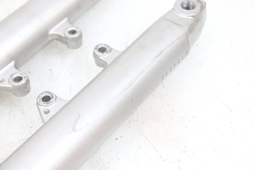 photo de BOTELLA HORQUILLA  SUZUKI GSF N BANDIT 600 (1996 - 1999) - Marcados y referencias originales