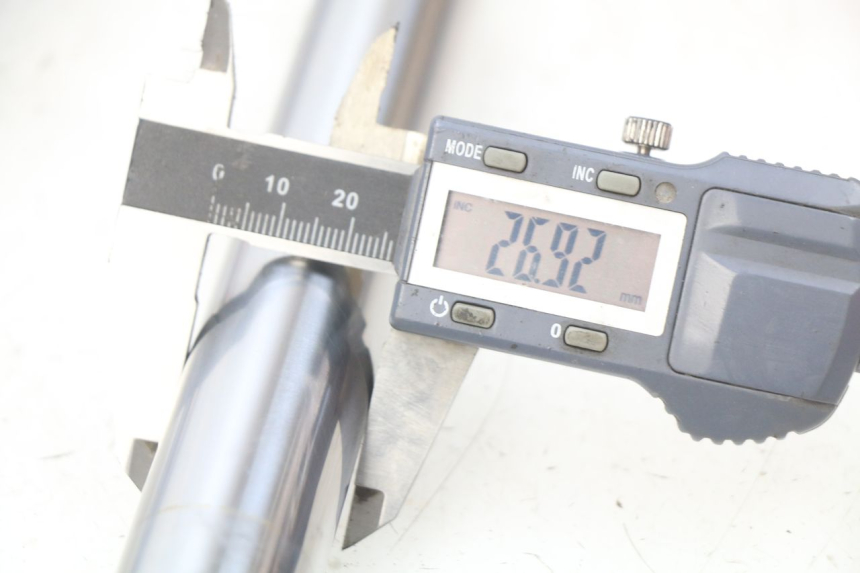 photo de TUBO DE HORQUILLA HONDA XR 70 (1997 - 2003)