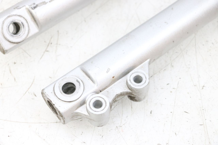 photo de BOTELLA HORQUILLA  PEUGEOT KISBEE 2T 50 (2010 - 2017) - Recambio usado revisado