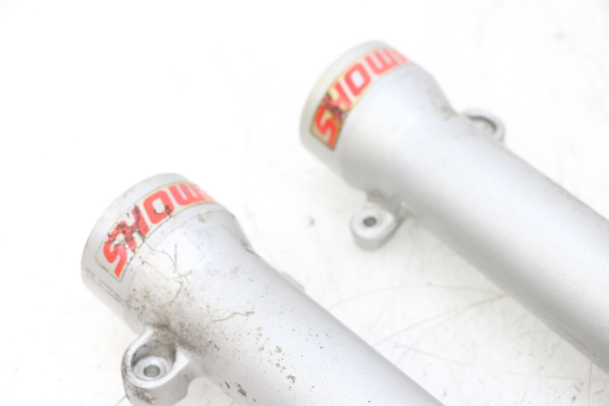 photo de BOTELLA HORQUILLA  HONDA NSR R 125 (1994 - 2003) - Primer plano de alta resolución