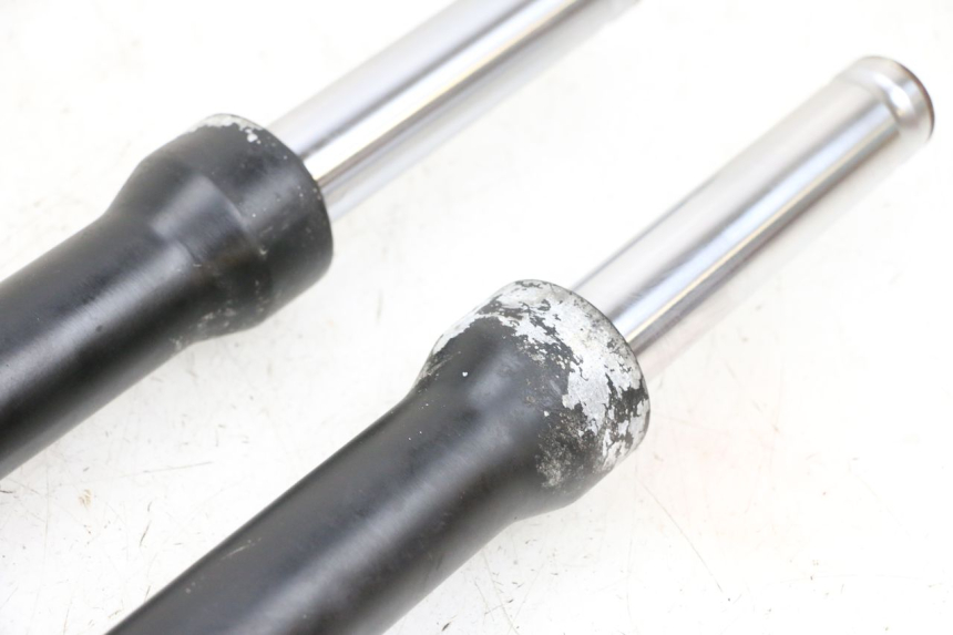 photo de BOTELLA HORQUILLA  JM MOTORS OLDIES GT 4T 50 (2018 - 2025) - Estado de la superficie y material