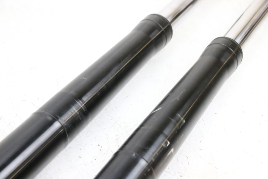 photo de BOTELLA HORQUILLA  BMW R GS 1250 (2021 - 2024) - Inspección visual detallada