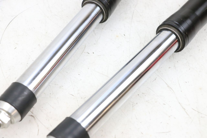 photo de BOTELLA HORQUILLA  BMW R GS 1250 (2021 - 2024) - Estado de la superficie y material