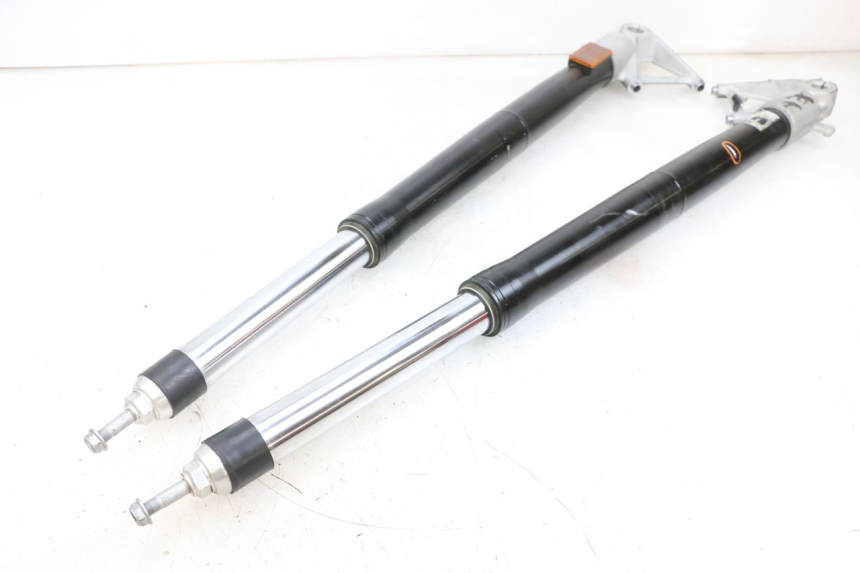 photo de BOTELLA HORQUILLA  BMW R GS 1250 (2021 - 2024) - Marcados y referencias originales