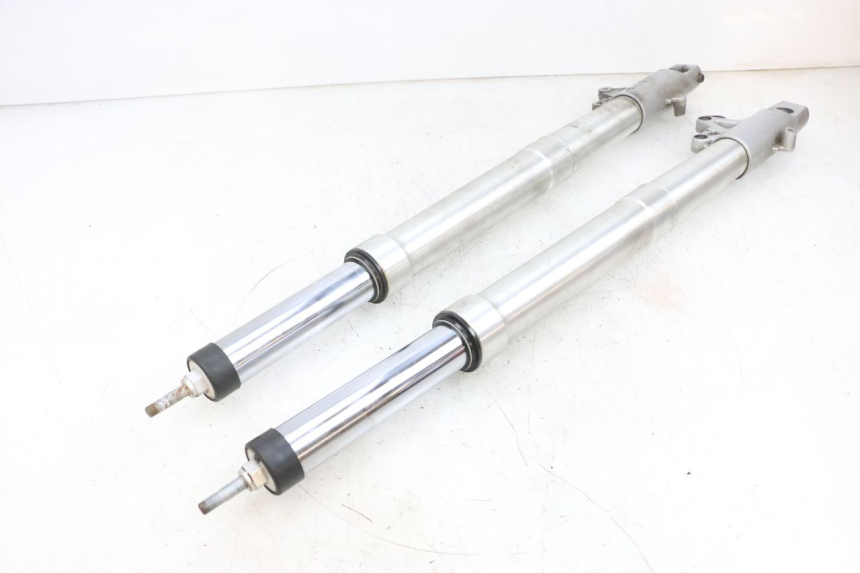 photo de BOTELLA HORQUILLA  BMW R RT ABS 1200 (2010 - 2014) - Detalles de los puntos de fijación