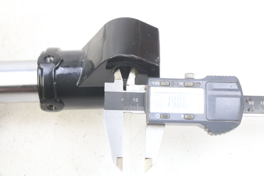 photo de TUBO DE HORQUILLA APOLLO RFZ 150