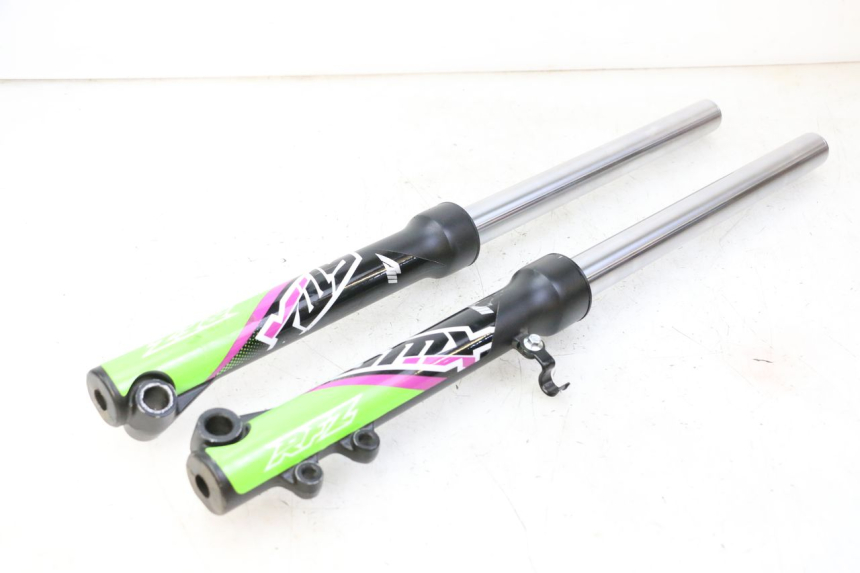 photo de BOTELLA HORQUILLA  APOLLO RFZ 125