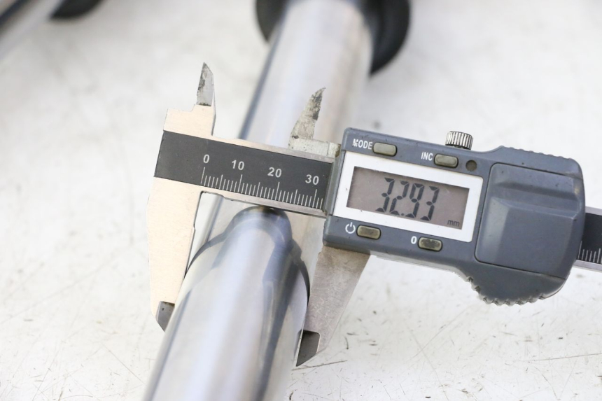 photo de BOTELLA HORQUILLA  APOLLO RFZ 125