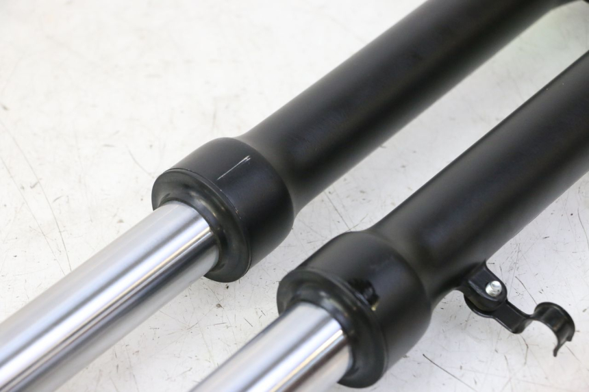 photo de BOTELLA HORQUILLA  APOLLO RFZ 125