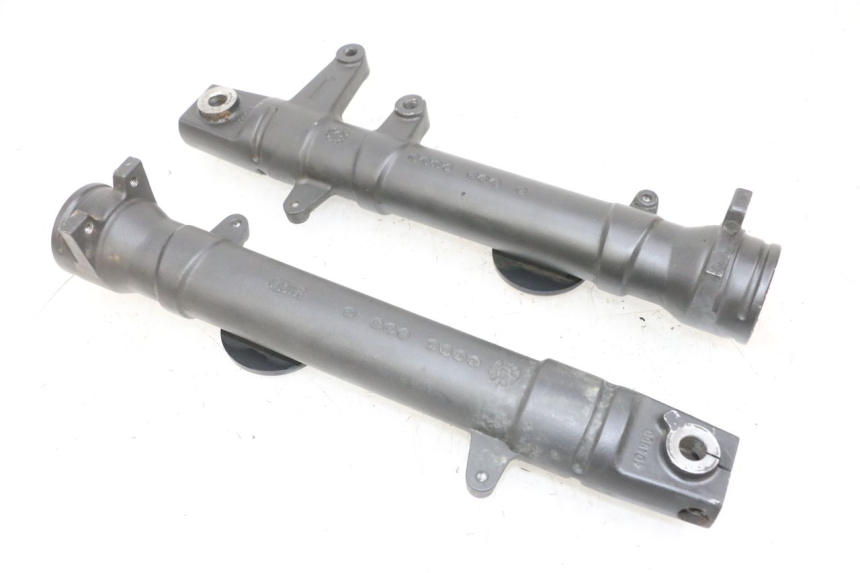 photo de BOTELLA HORQUILLA  YAMAHA TZR 50 (2008 - 2016) - Primer plano técnico