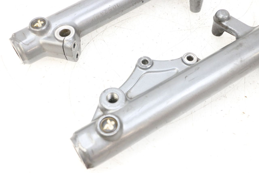 photo de TUBO DE HORQUILLA YAMAHA XMAX X-MAX 125 (2006 - 2009) - Zoom sobre los componentes