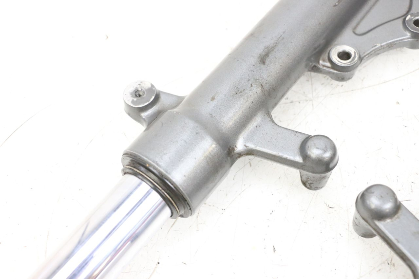 photo de TUBO DE HORQUILLA YAMAHA XMAX X-MAX 125 (2006 - 2009) - Otra perspectiva