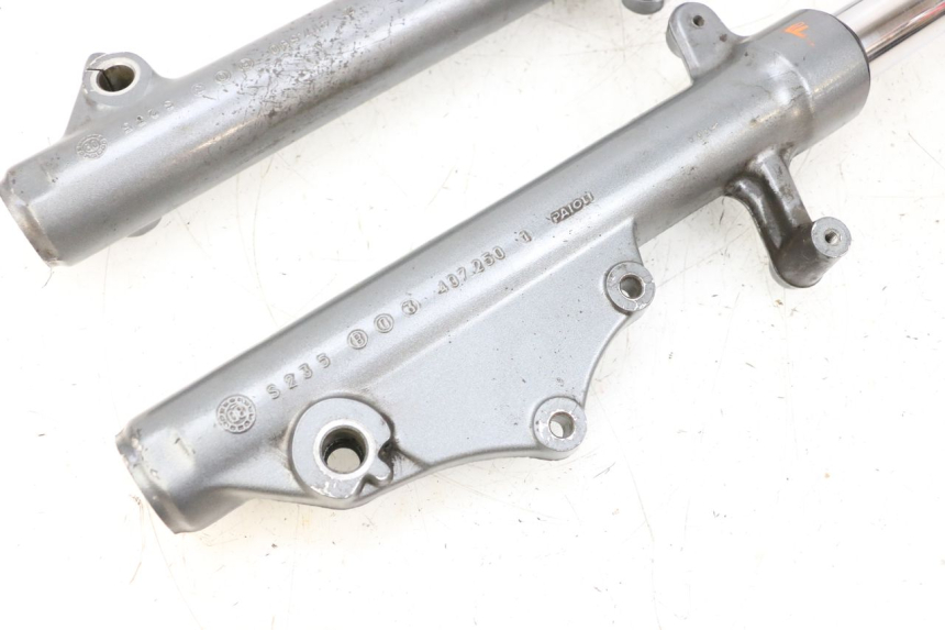 photo de TUBO DE HORQUILLA YAMAHA XMAX X-MAX 125 (2006 - 2009) - Estado de la superficie y material