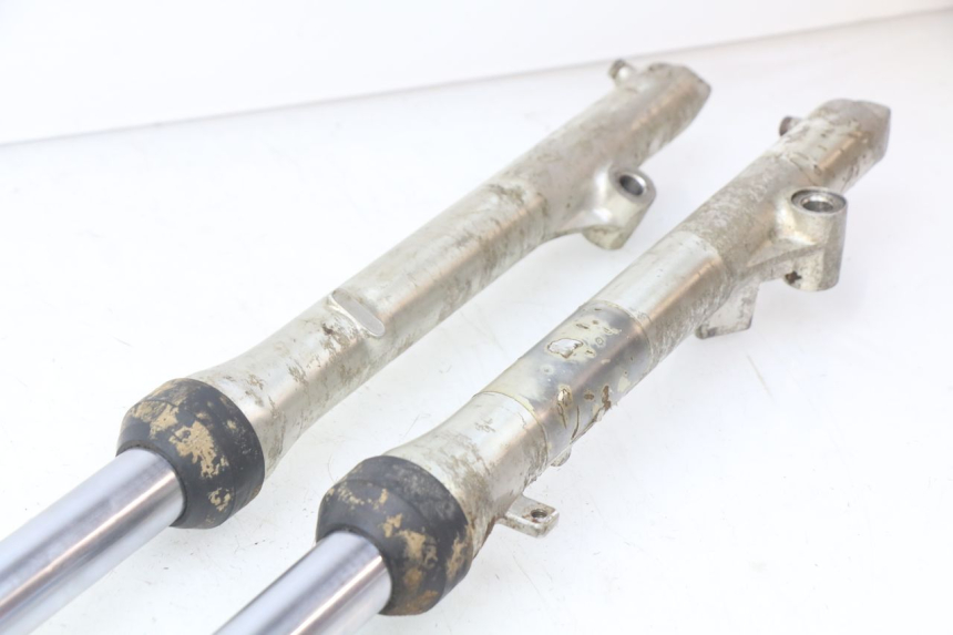 photo de TUBO DE HORQUILLA YAMAHA YZ 80 (1982 - 1983)