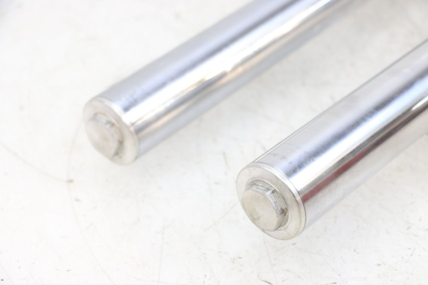 photo de BOTELLA HORQUILLA  KAWASAKI ZR 7 750 (1999 - 2001) - Características distintivas