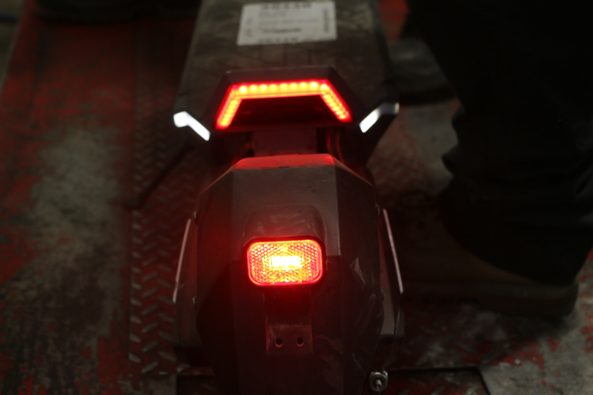 photo de GUARDABARROS TRASERO PUNK ELECTRIC RIDER 1