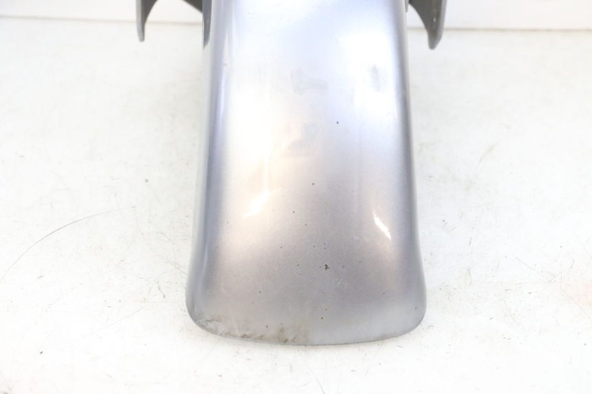 photo de GUARDABARROS DELANTERO SYM GTS EVO 125 (2009 - 2013) - Primer plano técnico