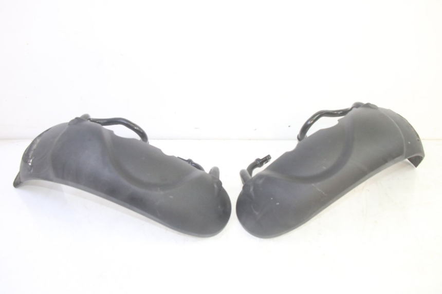 photo de GUARDABARROS DELANTERO PIAGGIO MP3 HPE 350 (2018 - 2020) - Detalle de la pieza