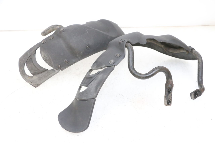 photo de GUARDABARROS DELANTERO PIAGGIO MP3 RL 250 (2007 - 2010) - Estado de la superficie y material