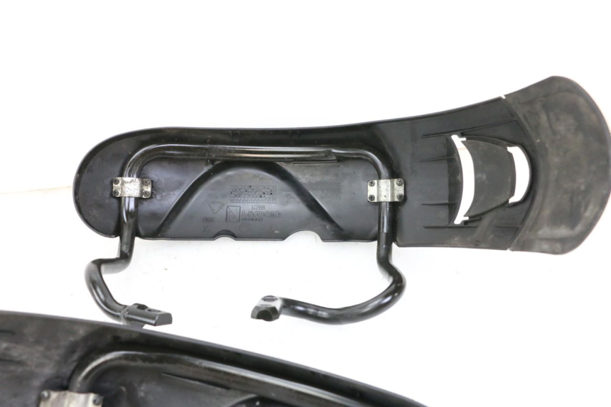 photo de GUARDABARROS DELANTERO PIAGGIO MP3 500 (2014 - 2016)