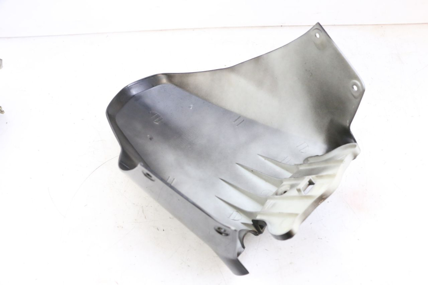 photo de GUARDABARROS DELANTERO EFUN PUSA 1 - Primer plano de alta resolución