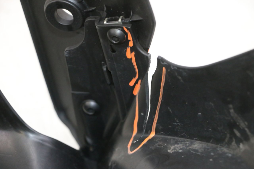 photo de GUARDABARROS DELANTERO YAMAHA XMAX X-MAX 125 (2021 - 2025)