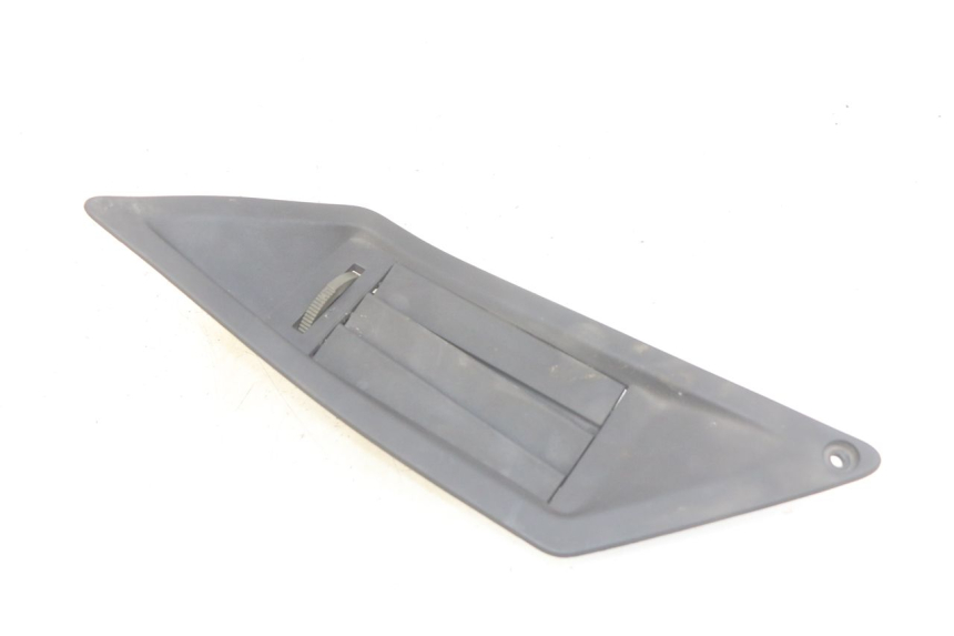 photo de REJILLA DEL RADIADOR DERECHA GILERA NEXUS 125 (2007 - 2009)