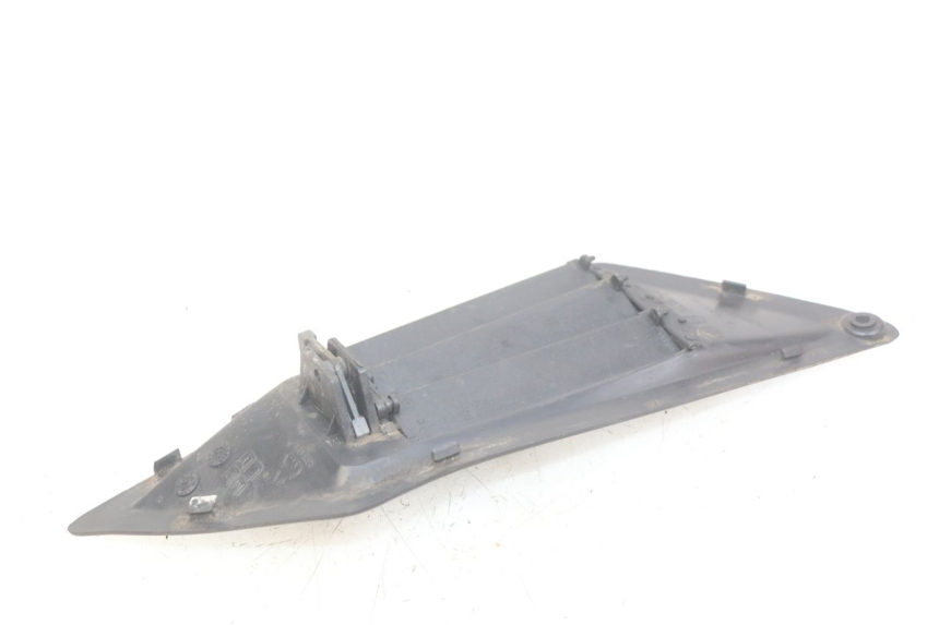 photo de REJILLA DEL RADIADOR DERECHA GILERA NEXUS 125 (2007 - 2009)