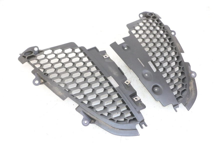 photo de RADIADOR CUBIERTA PIAGGIO IE MP3 YOURBAN 300 (2011 - 2016) - Vista principal